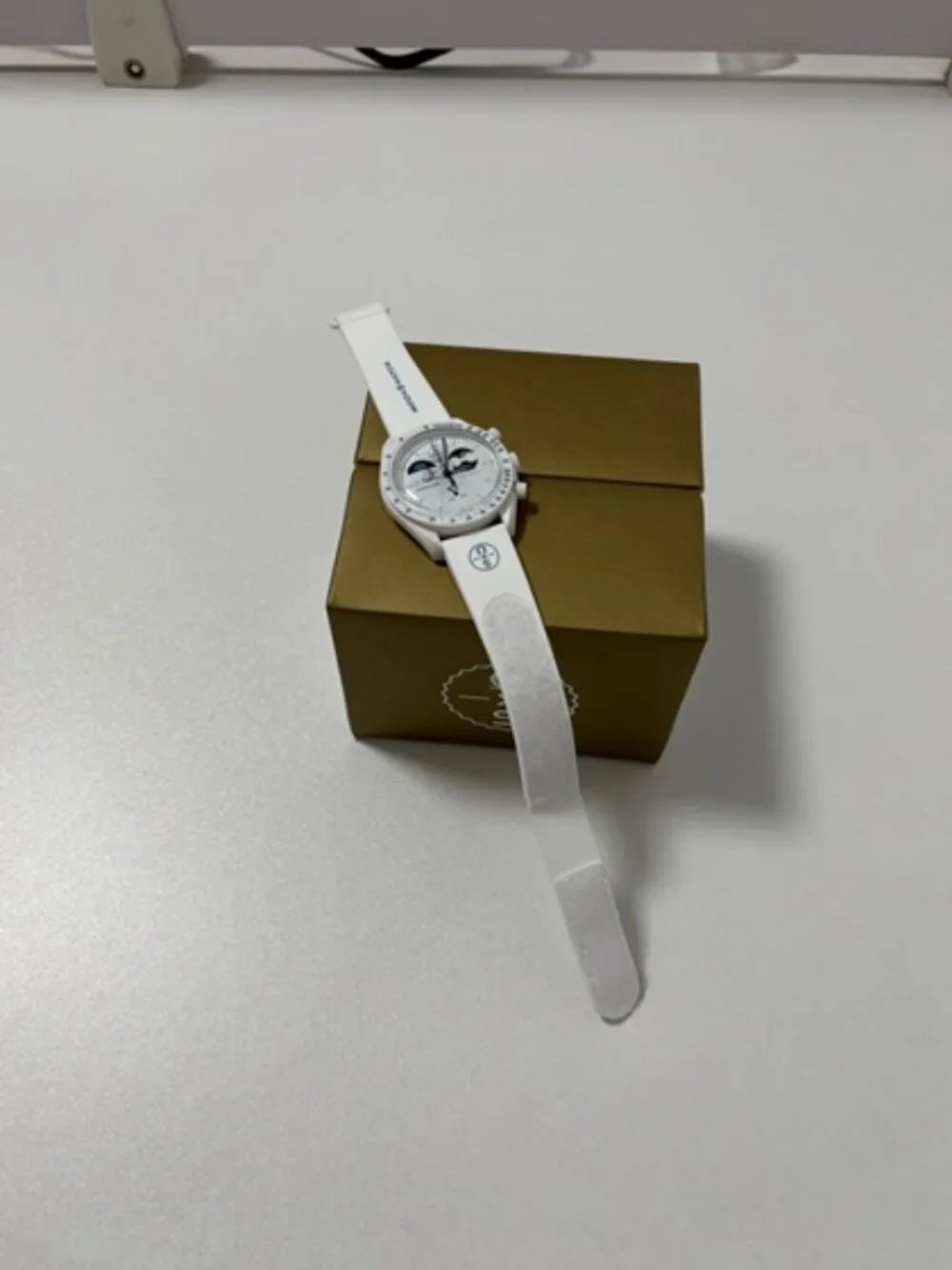 💛OMEGA💛 white fashionable battery watch